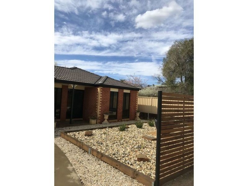 12 Symes street, Kangaroo Flat VIC 3555