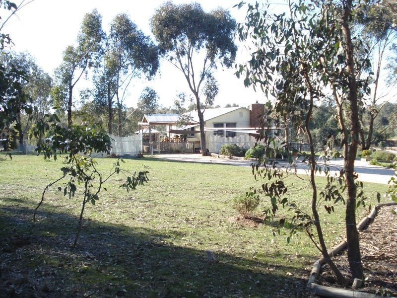 108 Wilson Road, Heathcote VIC 3523