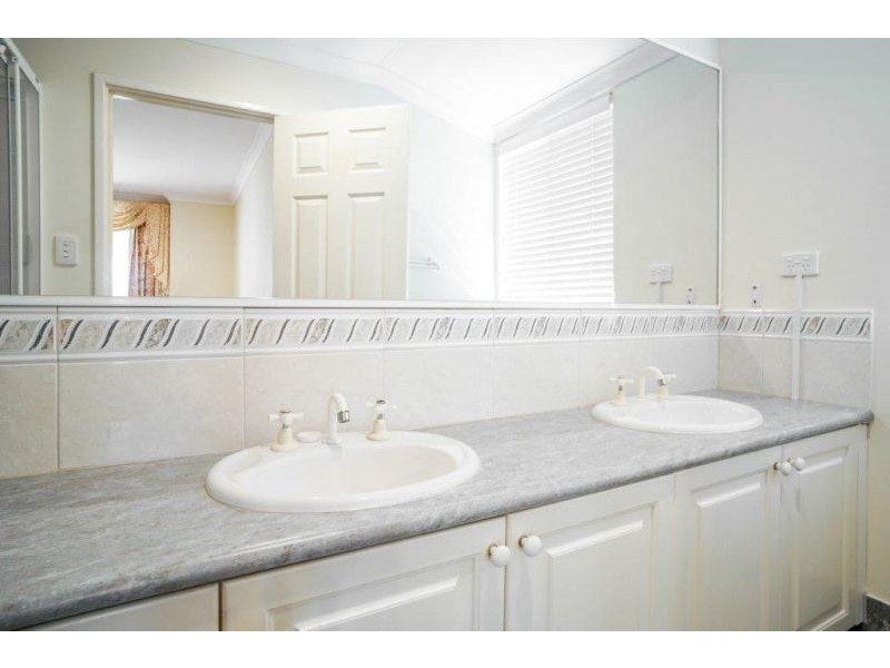 7 Flint Close, Pearsall WA 6065