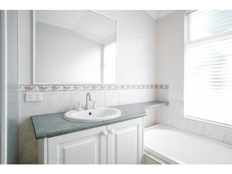 7 Flint Close, Pearsall WA 6065