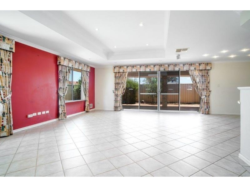 7 Flint Close, Pearsall WA 6065