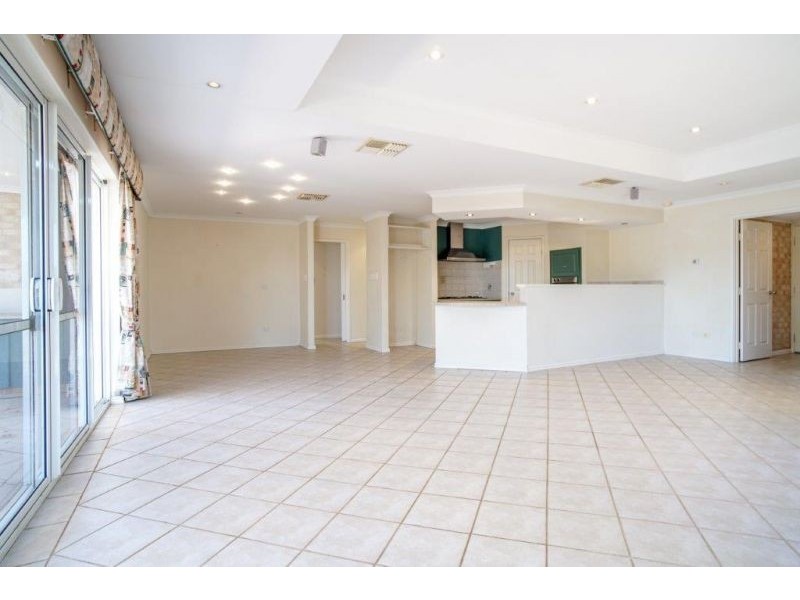 7 Flint Close, Pearsall WA 6065