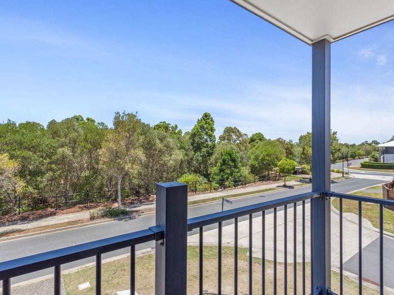 2 Riviera Crescent, North Lakes QLD 4509
