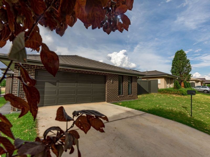2 Tallowwood Drive, Gunnedah NSW 2380
