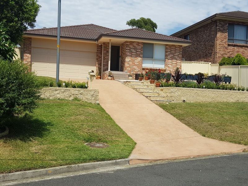 16 Illowra Parkway, Primbee NSW 2502