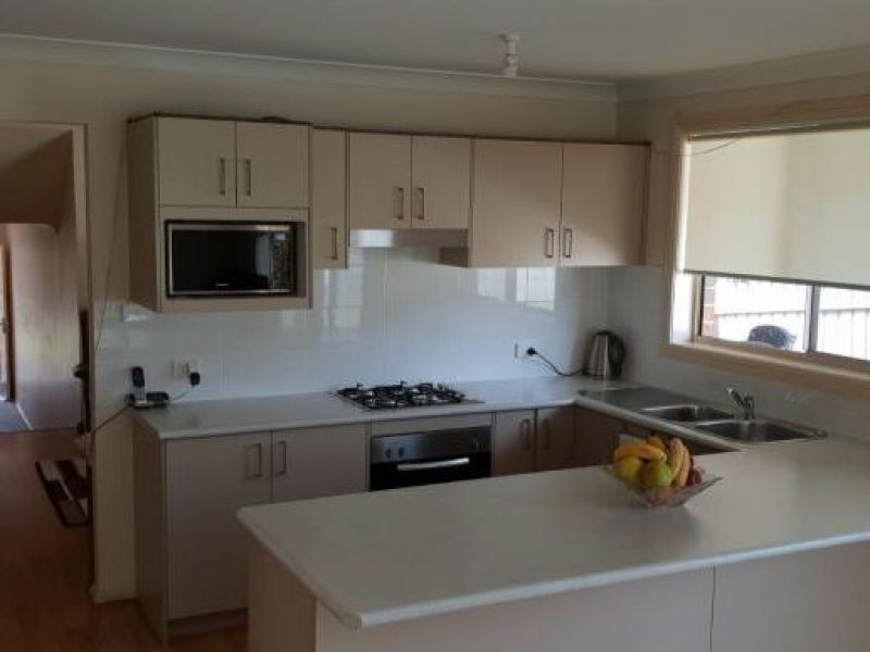 16 Illowra Parkway, Primbee NSW 2502