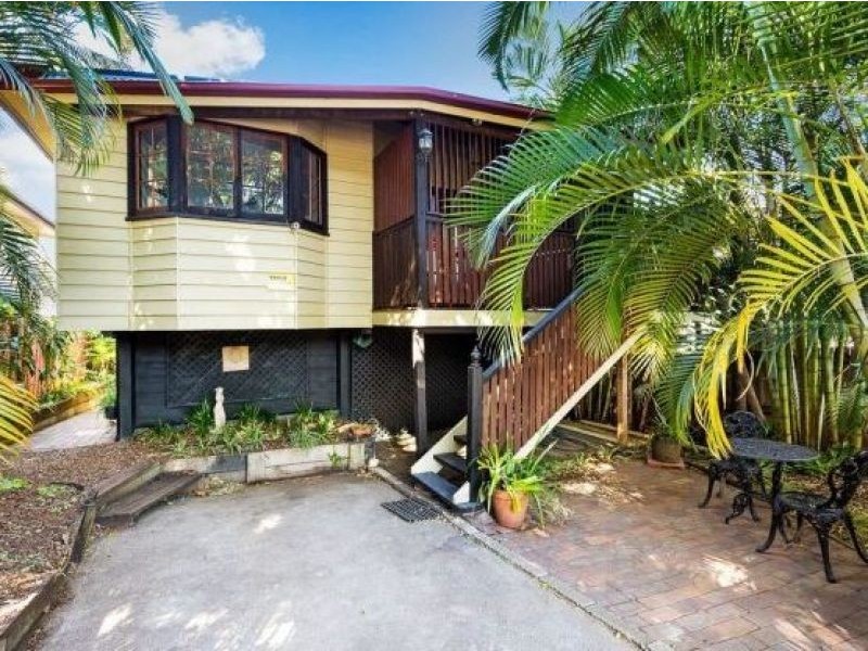 39 Carlyle Street, Seventeen Mile Rocks QLD 4073