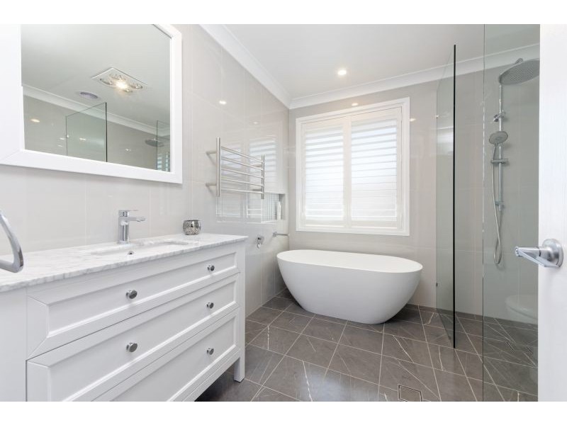 15 Lavis Road, Bowral NSW 2576