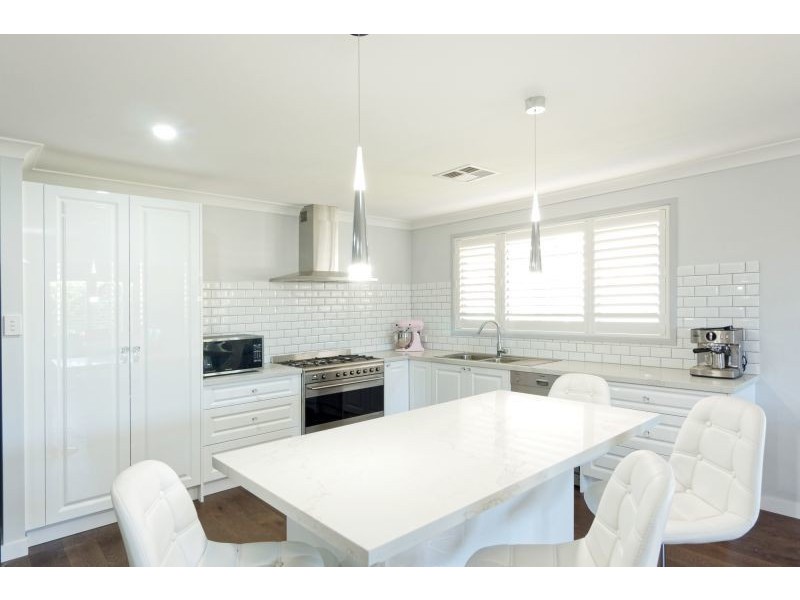 15 Lavis Road, Bowral NSW 2576