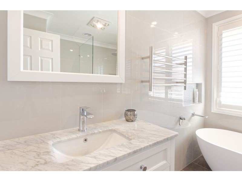 15 Lavis Road, Bowral NSW 2576