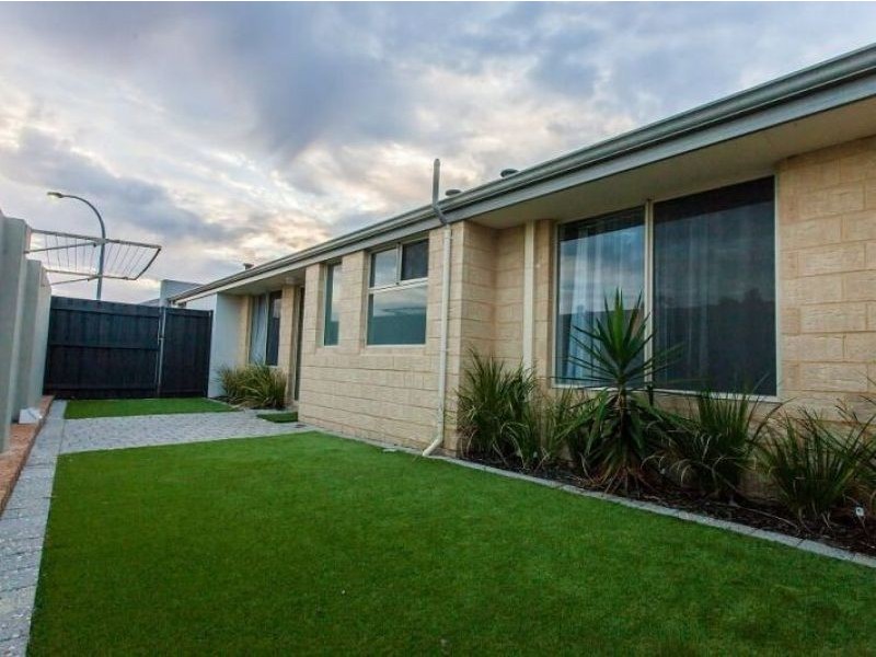 4 Purnululu Road, Ellenbrook WA 6069