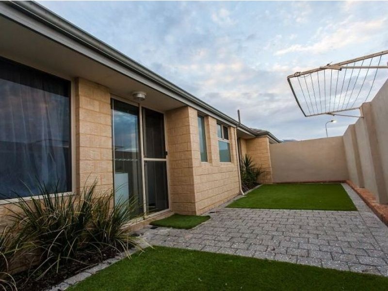 4 Purnululu Road, Ellenbrook WA 6069