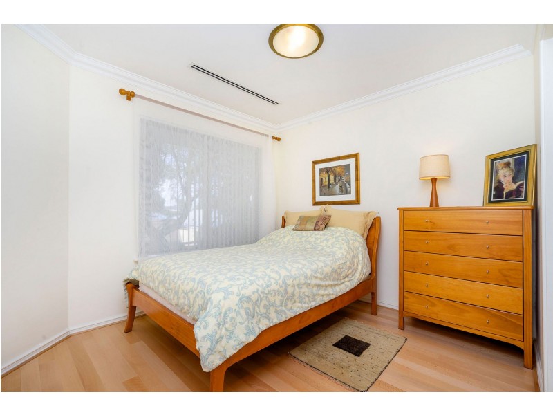 1B Battrass Place, Innaloo WA 6018