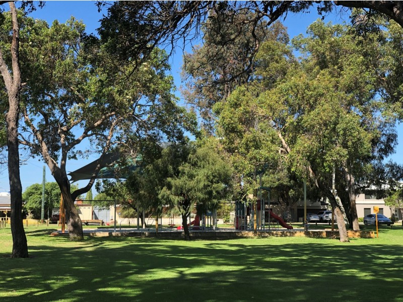 1B Battrass Place, Innaloo WA 6018