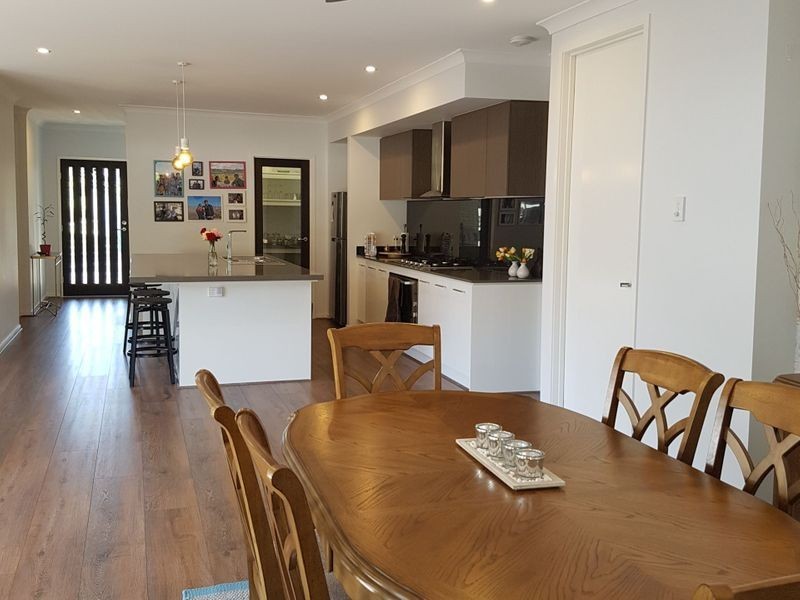 9 Mac Street, Bridgeman Downs QLD 4035