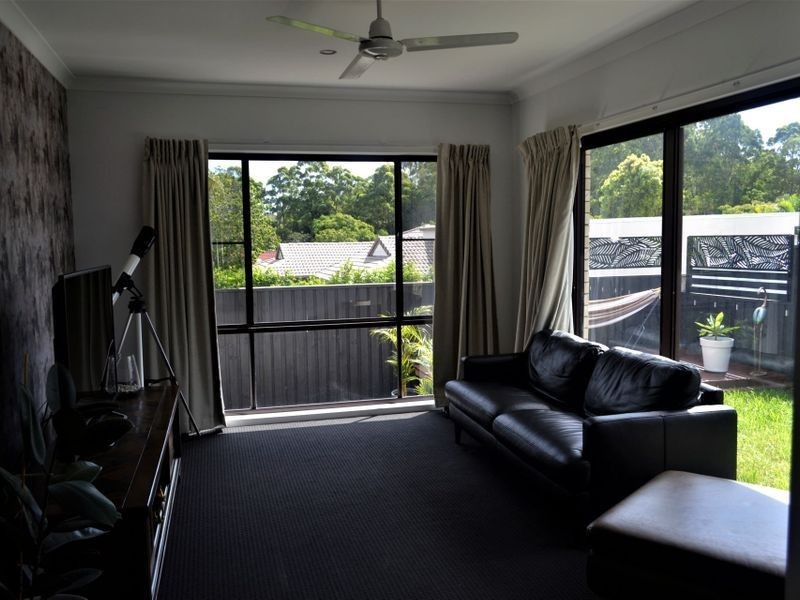 9 Mac Street, Bridgeman Downs QLD 4035