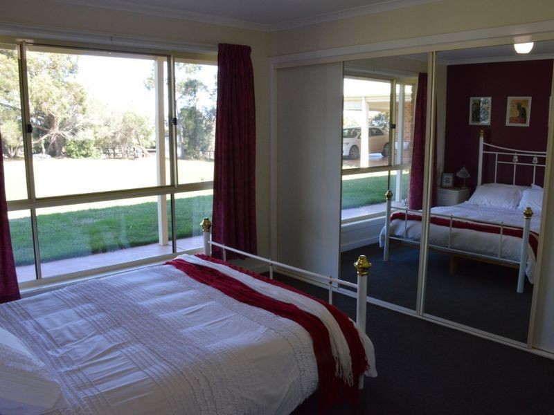 30 Hoyles Road, Pakenham Upper VIC 3810