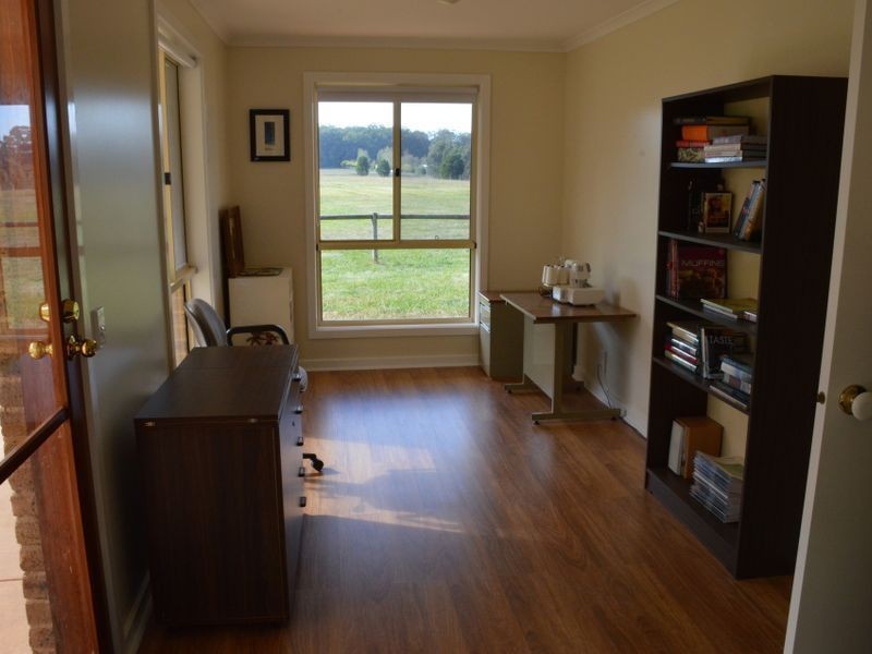 30 Hoyles Road, Pakenham Upper VIC 3810