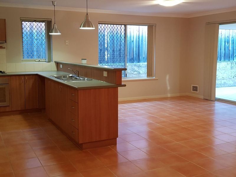 10 Durant Way, Ellenbrook WA 6069