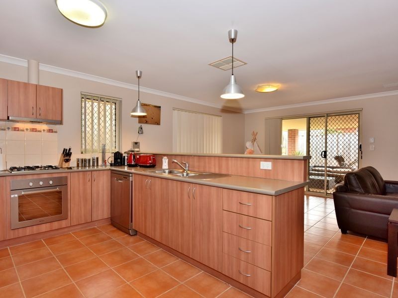 10 Durant Way, Ellenbrook WA 6069