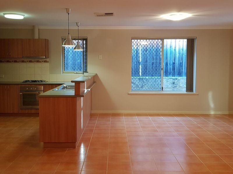 10 Durant Way, Ellenbrook WA 6069
