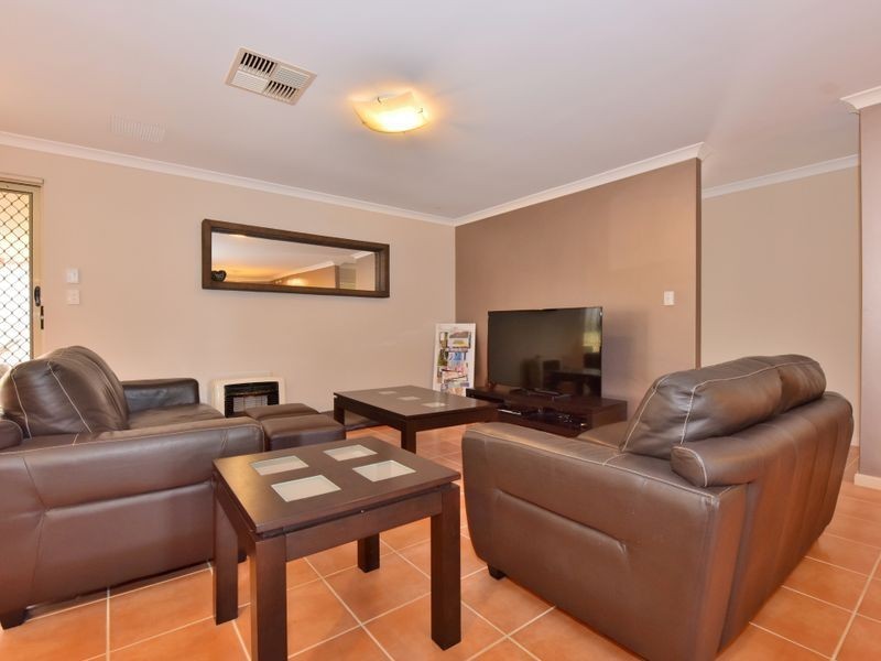 10 Durant Way, Ellenbrook WA 6069