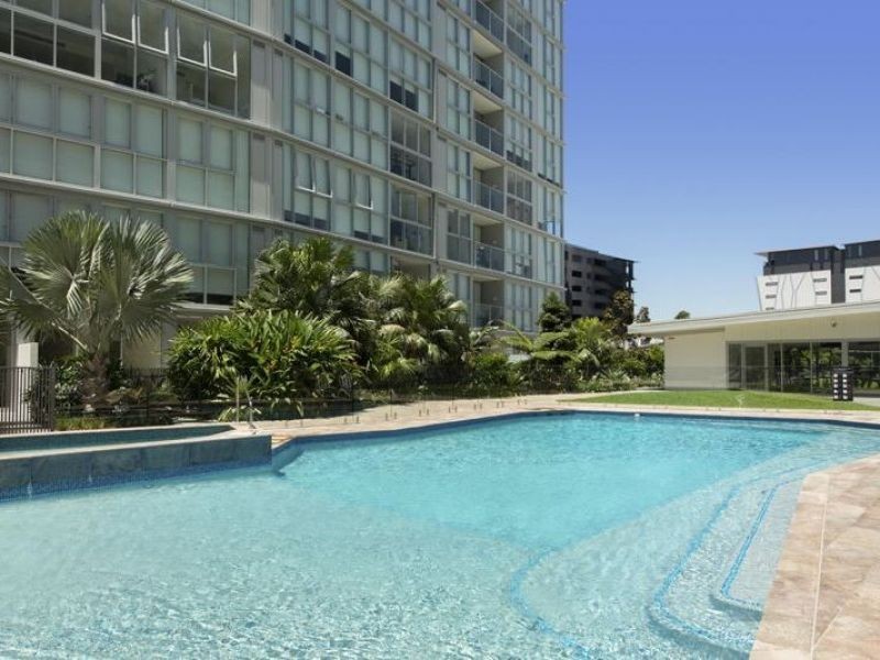 10906/88 Doggett St, Newstead QLD 4006