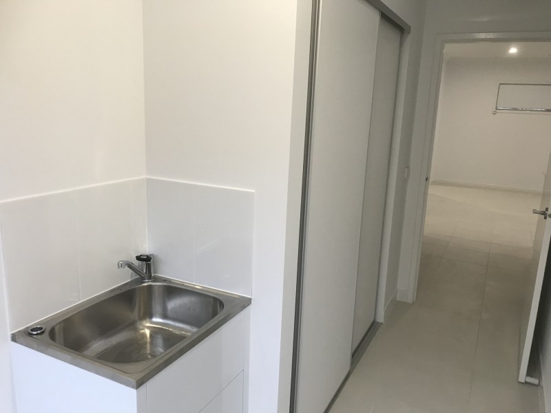 39 Grande Belmond Ave, Clyde North VIC 3978