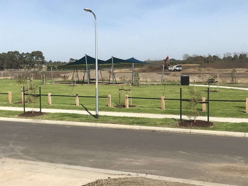39 Grande Belmond Ave, Clyde North VIC 3978