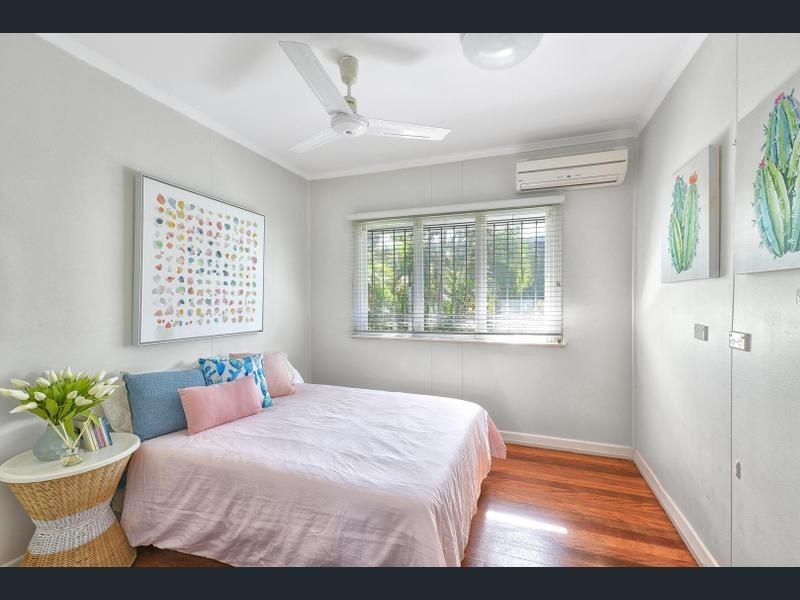 60 Meiers Rd, Indooroopilly QLD 4068
