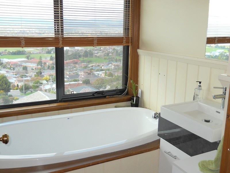 24 Allison Ave, Riverside TAS 7250
