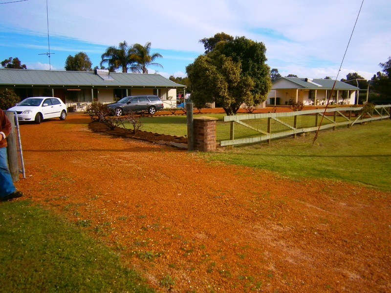 22 marine drive, Leschenault WA 6233