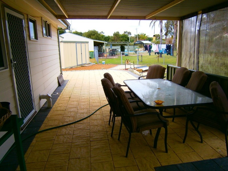 22 marine drive, Leschenault WA 6233