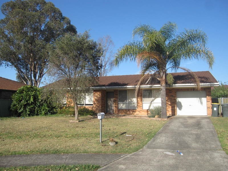 9 Magyar Place, Oakhurst NSW 2761