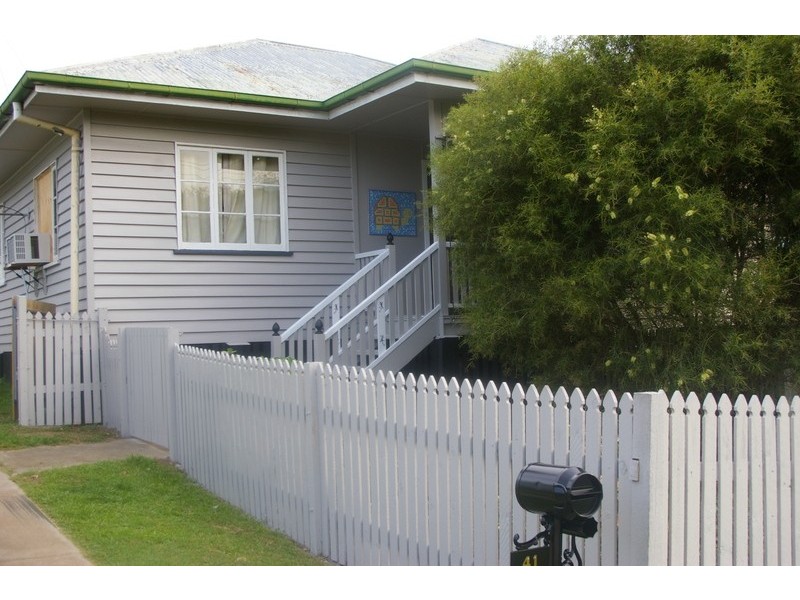 41 Lindsay Street, Bundamba QLD 4304