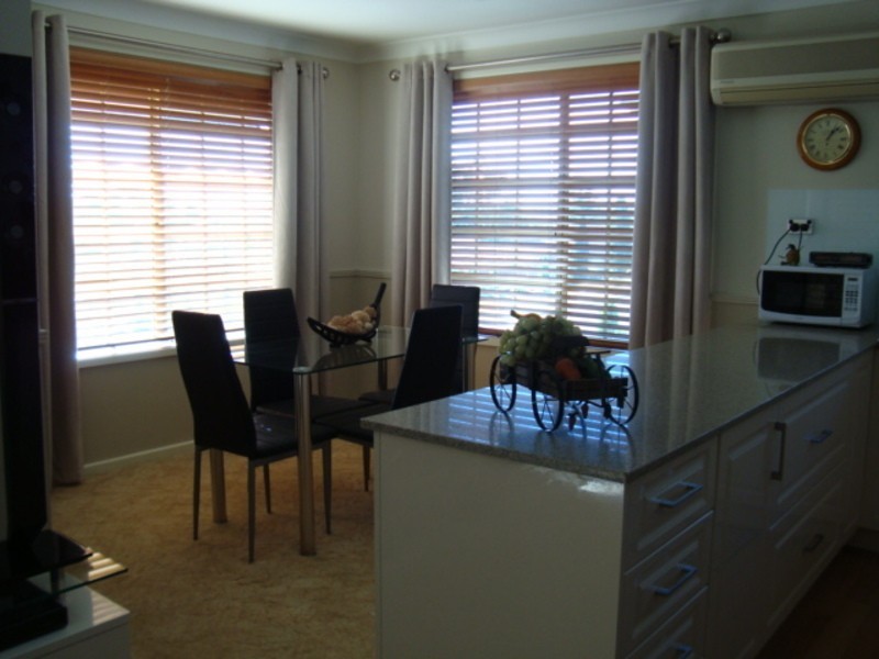 2/24 Stephanie Close, Macquarie Hills NSW 2285