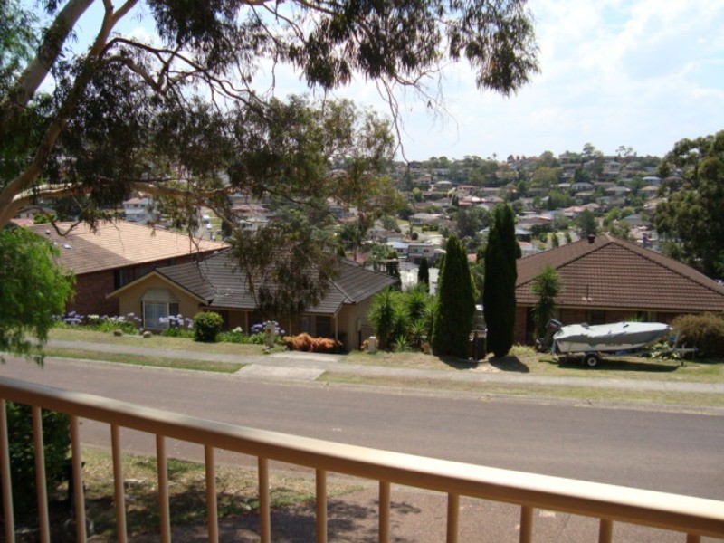 2/24 Stephanie Close, Macquarie Hills NSW 2285