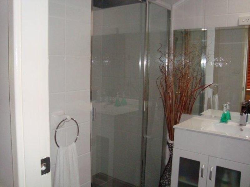 2/24 Stephanie Close, Macquarie Hills NSW 2285