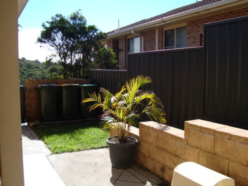 2/24 Stephanie Close, Macquarie Hills NSW 2285