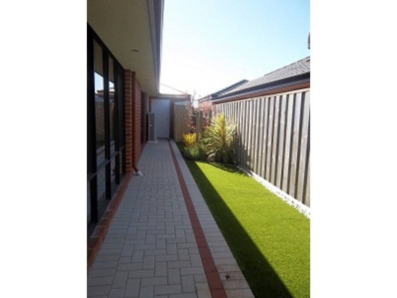 59 Carissa Turn, Halls Head WA 6210