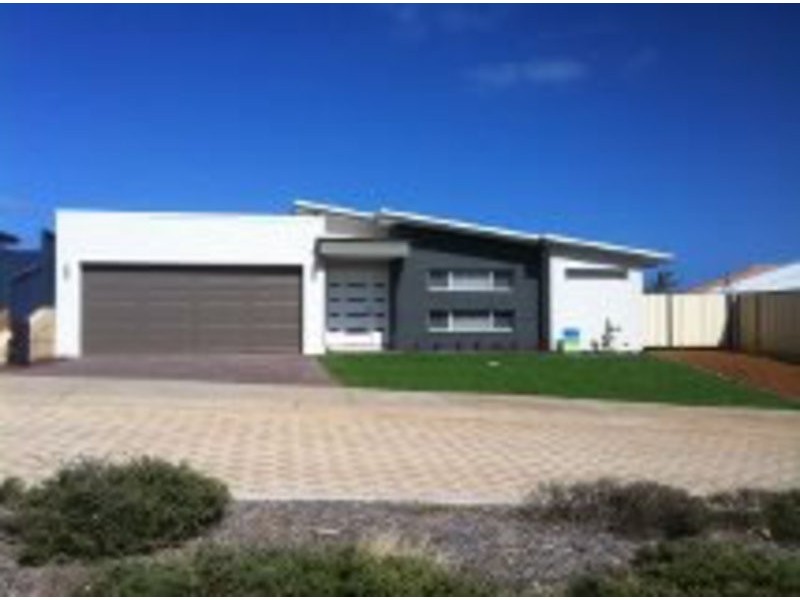 4 Schooner Pass, Glenfield WA 6532