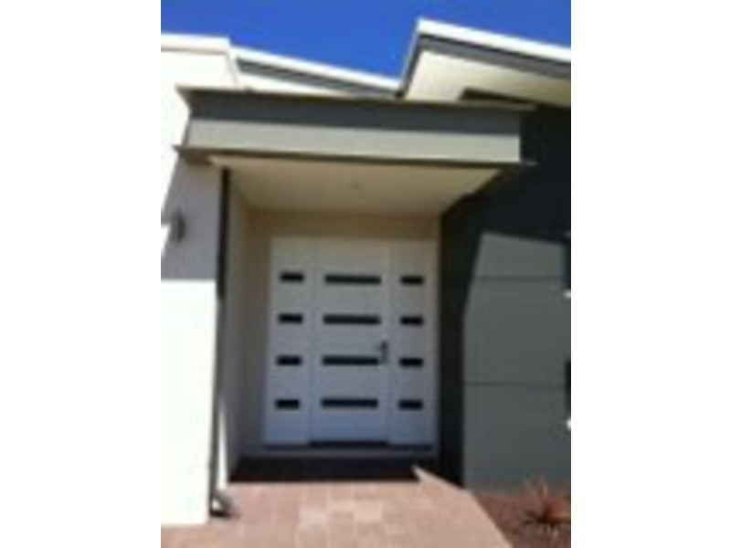 4 Schooner Pass, Glenfield WA 6532