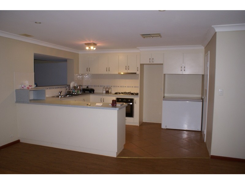 29 Allambi Way, South Yunderup WA 6208