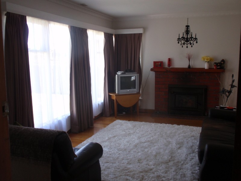 17 Churchill Ave, Devonport TAS 7310