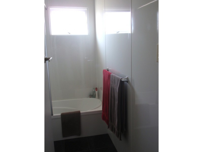 17 Churchill Ave, Devonport TAS 7310