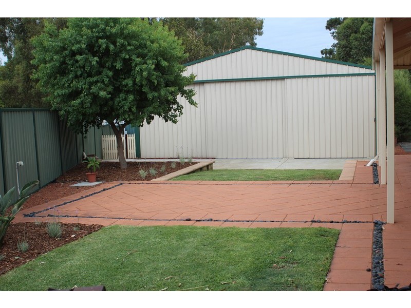 4 Weld Road, Swan View WA 6056