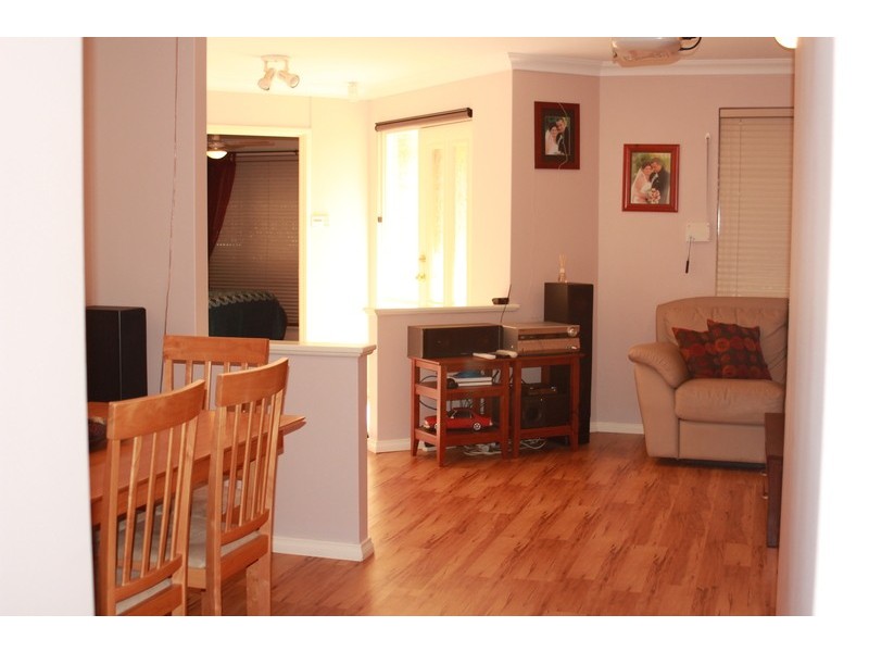 4 Weld Road, Swan View WA 6056