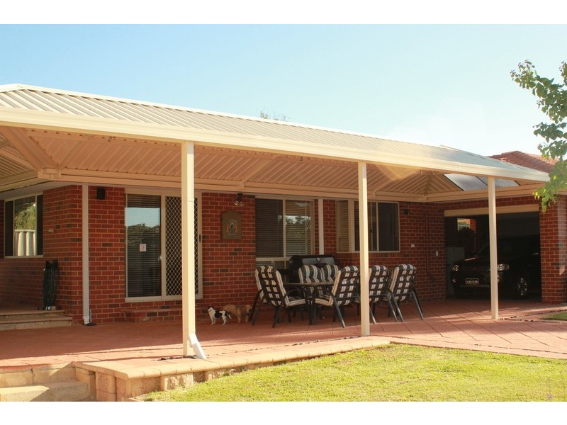 4 Weld Road, Swan View WA 6056