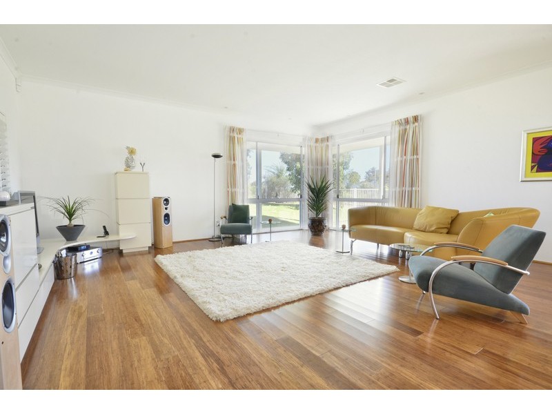 73 Beauchamp Loop, Wellard WA 6170