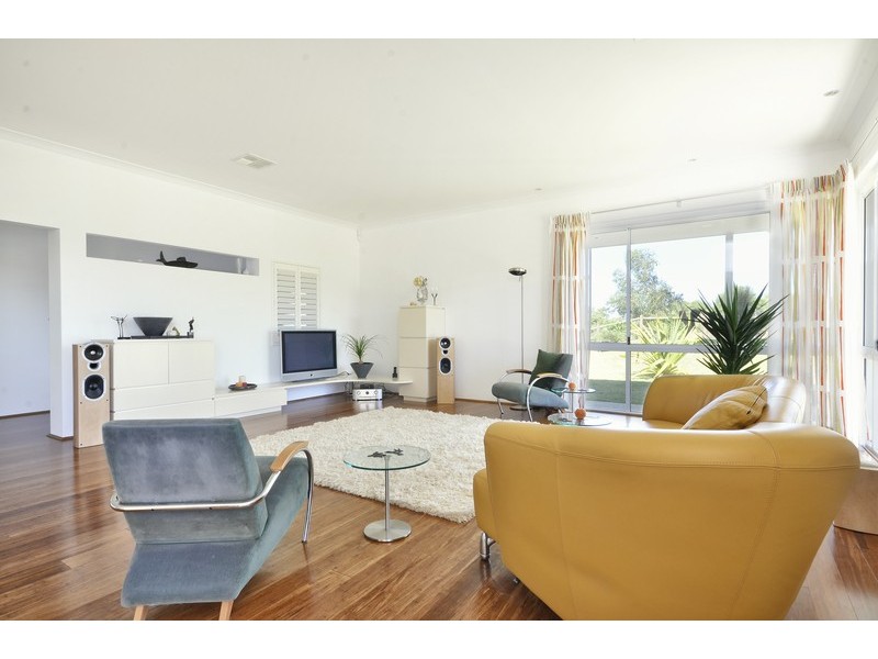 73 Beauchamp Loop, Wellard WA 6170